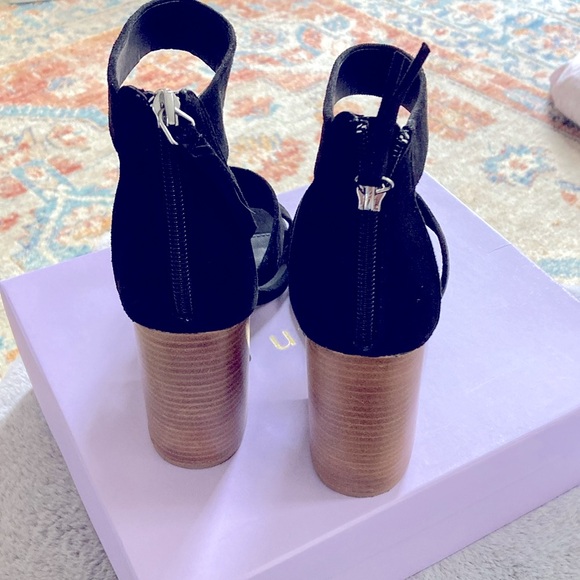 Madden Girl Sandals - Picture 3 of 4